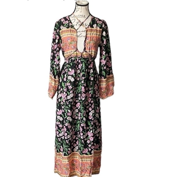 SHEIN Brand Boho Floral Design Maxi Dress Size Medium NWT - Picture 1 of 11